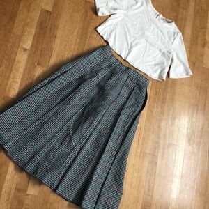 Very cute pleaded skirt